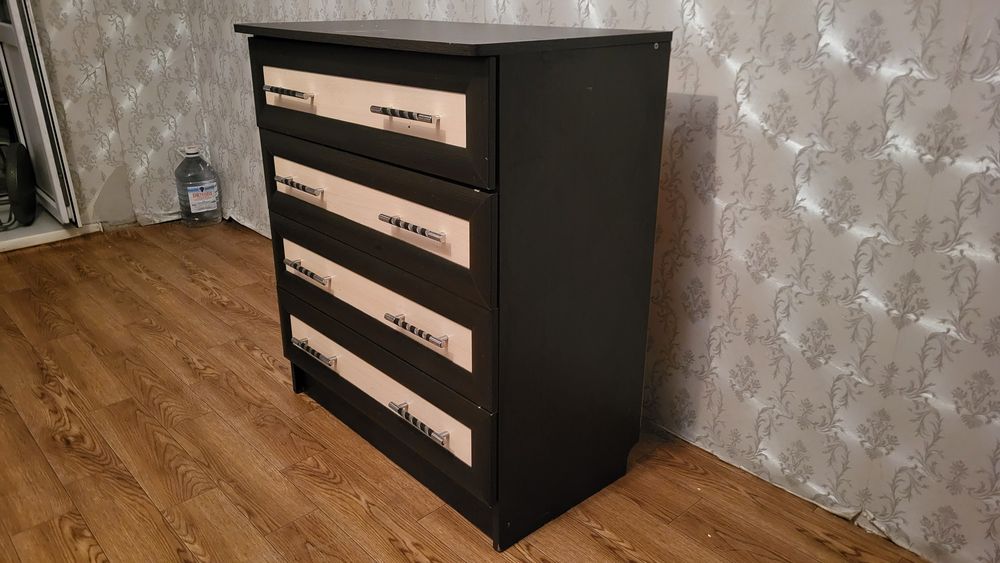 Комод в хор.состоянии продаётся