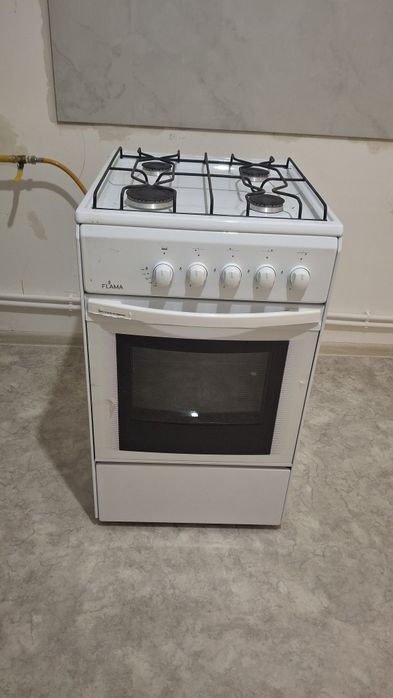 Газовая плита с духовкой
