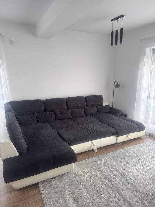 Vand canapea living foarte putin folosita