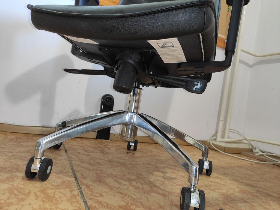 Ергономичен офис стол ChairPro VERONA - естествена кожа,