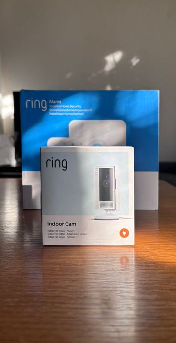 Ring Alarm (M) 5 Piece Kit+ Indoor Camera (2nd Gen).