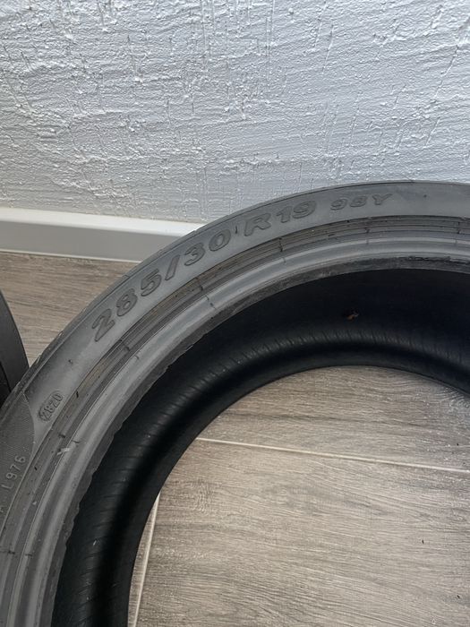 шины 2 штуки R19 285/30 FIRELLI.