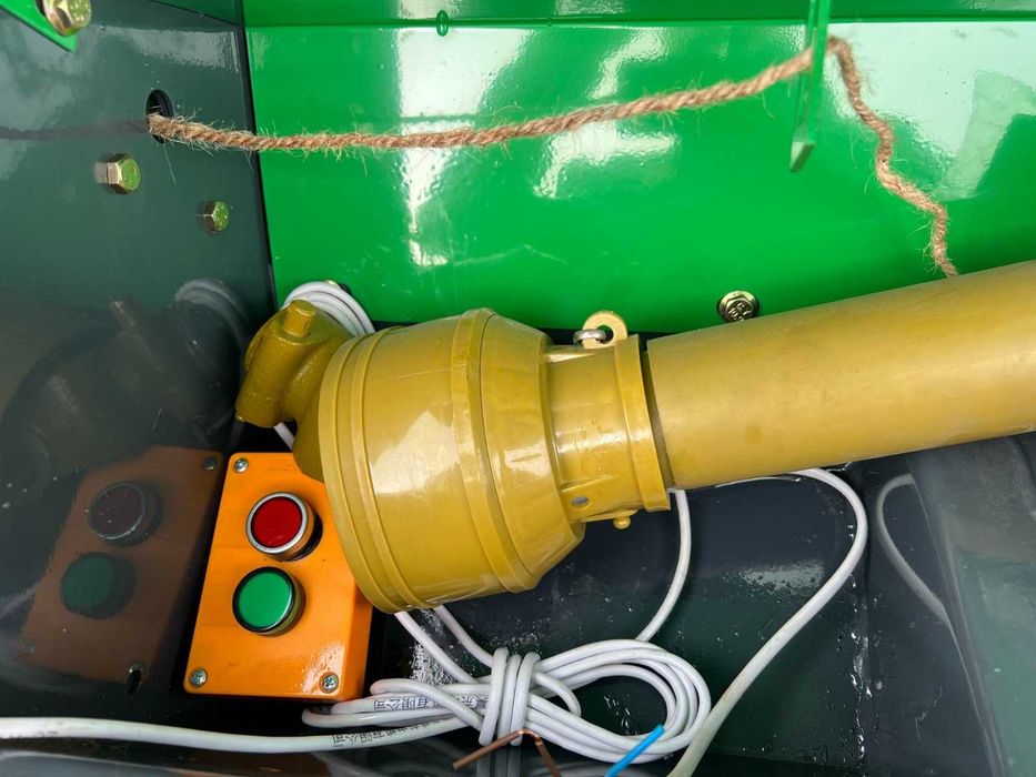 Balotiera baloti rorunzi presa de balotat noi Agramix