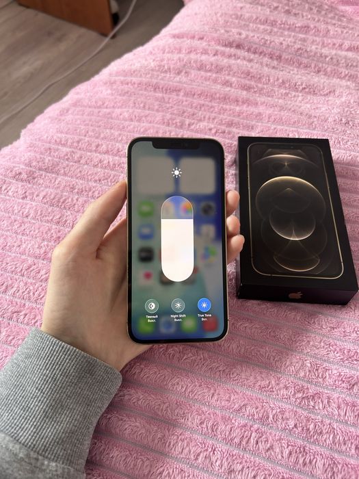 Продам Айфон 12 Pro 256gb