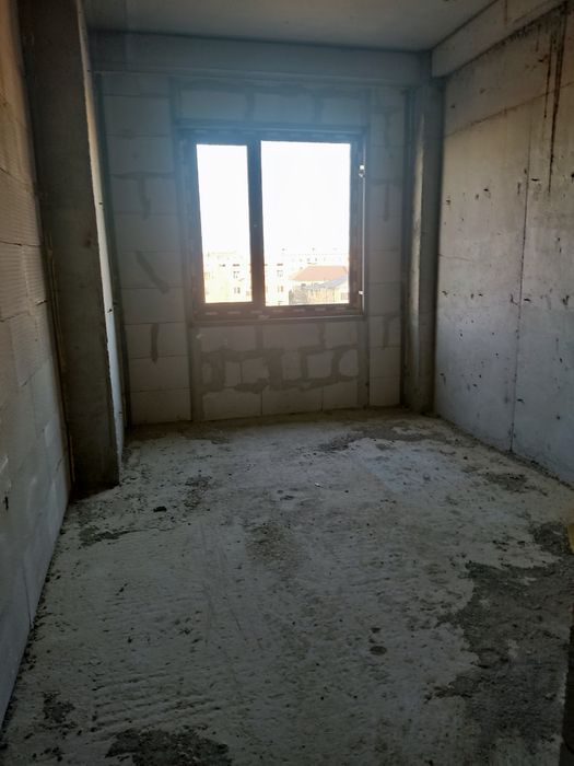 Tez va arzon narxda 5 etajdan 2 xonalik sotiladi