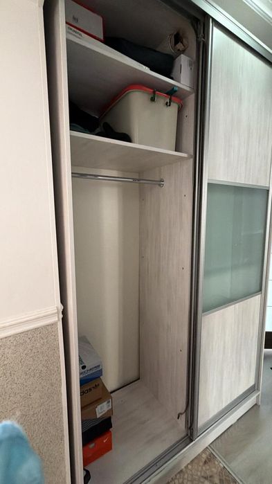 Продаётся стильный шкаф купе