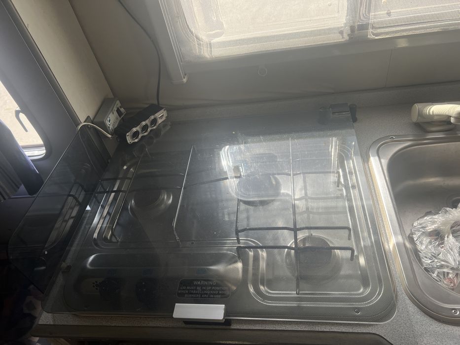 Se vinde rulota full mobilata, totul functional (cititi descrierea)