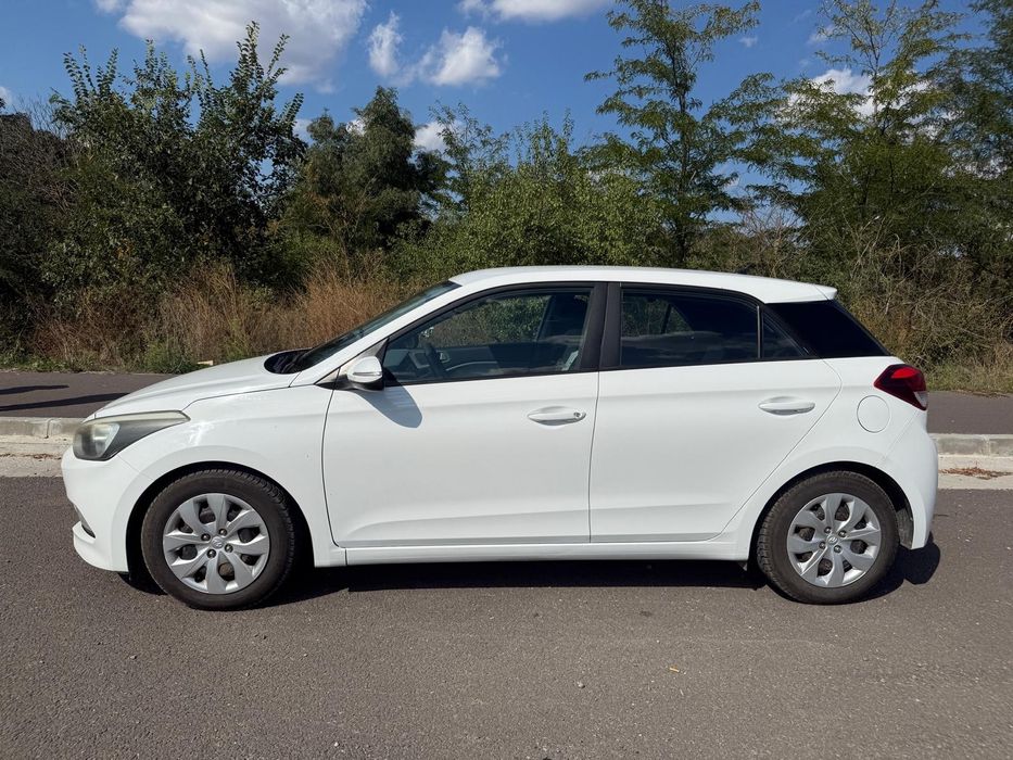 HYUNDAI i20 2015 — imagine 3