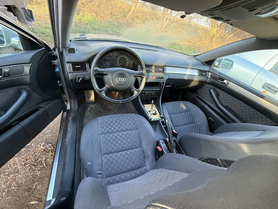 Audi  А6 на части