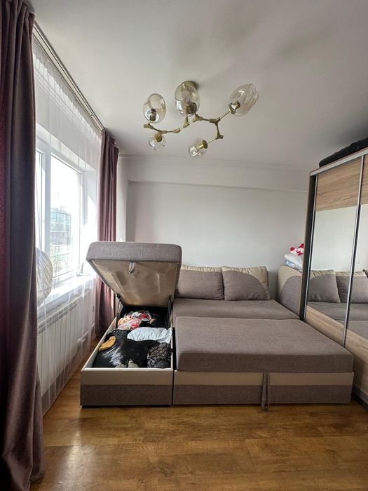 Диван в хорошем состоянии