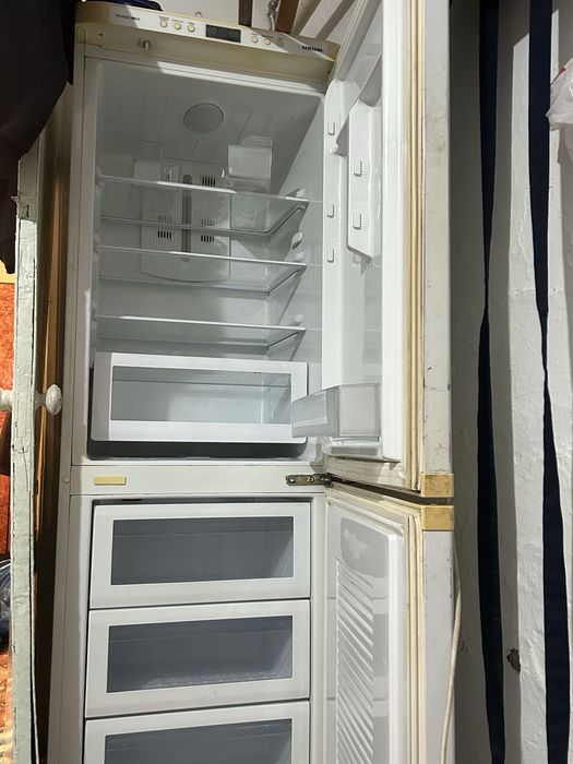 Холодильник samsung