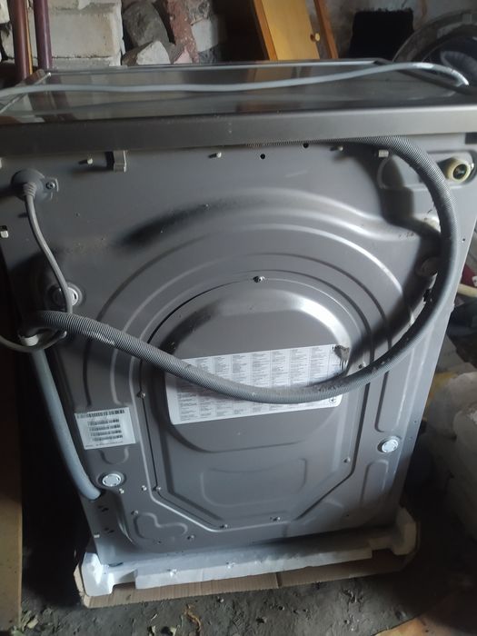 Продам стиральную машину Haier