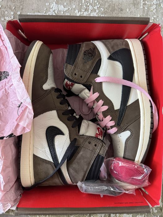 Adidasi Jordan 1 High Travis Scott Cactus Jack 40.5 -41