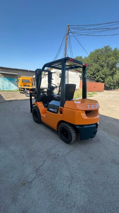 Продам Вилочный погрузчик (кара)