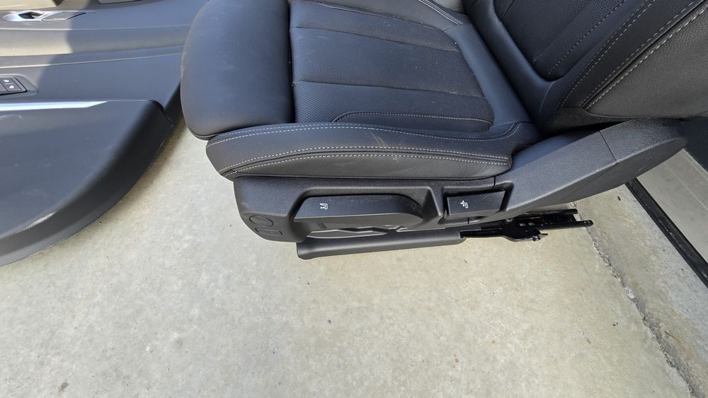 Interior bmw seria 3 G21 breck negru sport cu incalzire