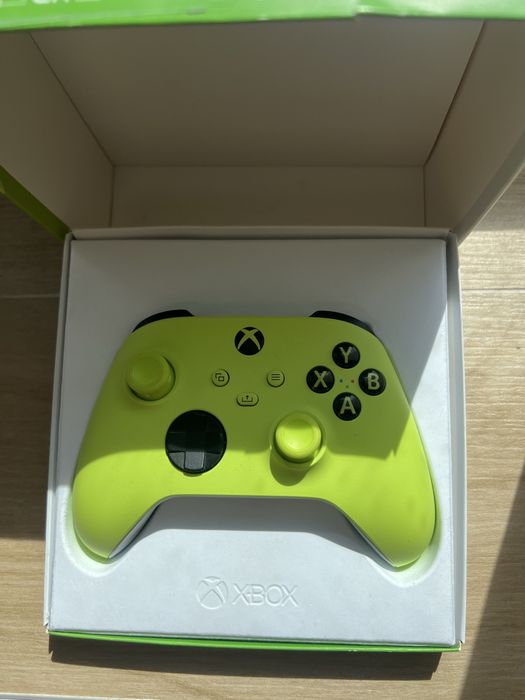 Xbox контролер Нов