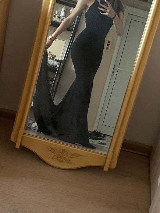 Дълга официална черна рокля