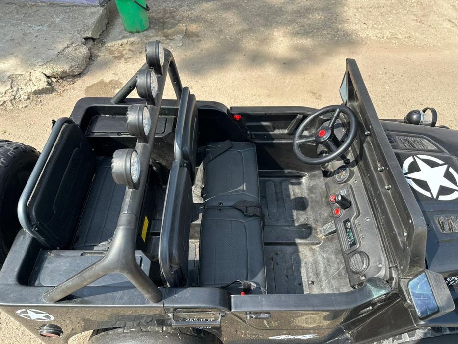 Детская электромашина на пульту