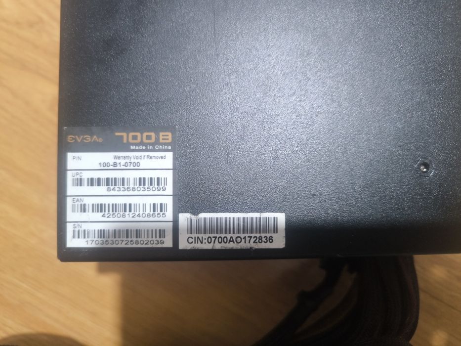 Sursa EVGA 700B 700W