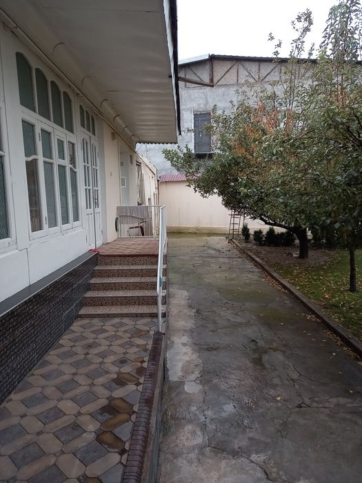 Hovli sotiladi 8sotix