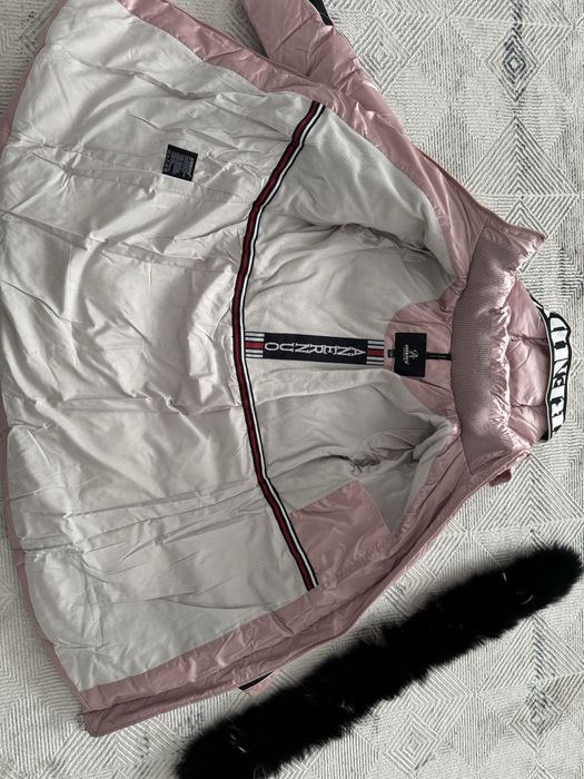 Продам очень теплую куртку для девочки