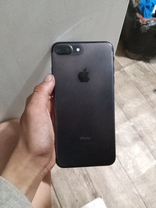 iPhone 7 plus в рабочем состоянии