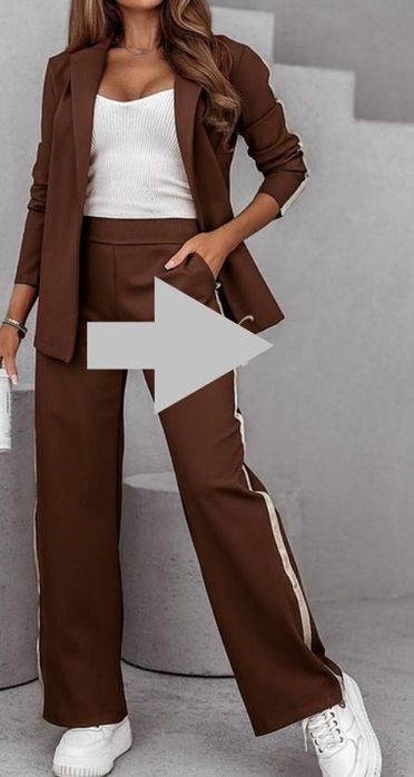 Дамски костюмчета