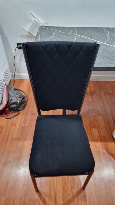 Продам стол и стулья