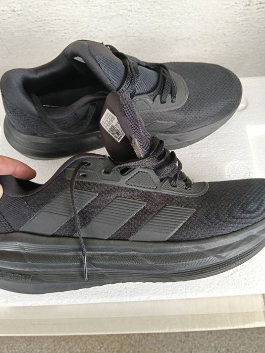 De vânzare adidas