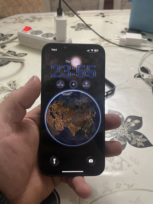 Айфон 13 в идеальном состаяние