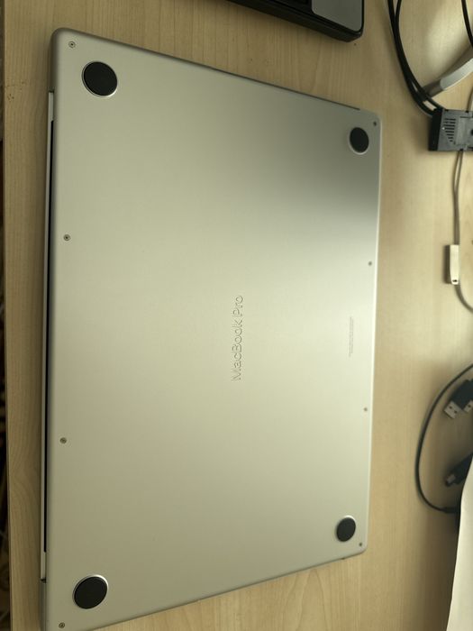 Macbook Pro 16 m4pro 48gb ram