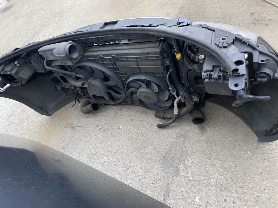 Fata completa Audi a3 8p bara fata capota far trager radiator aripa