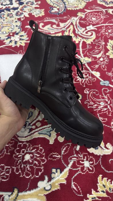 Сапоги новые продам