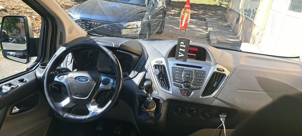 Ford Tourneo Custom 2.2, 125cp