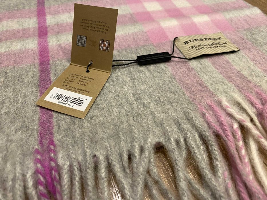 ОРИГИНАЛЕН BURBERRY Pale Grey Check кашмирен шал
