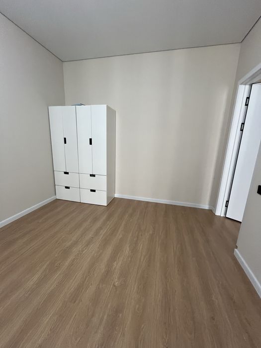 Подселение девушки желательно двоих.