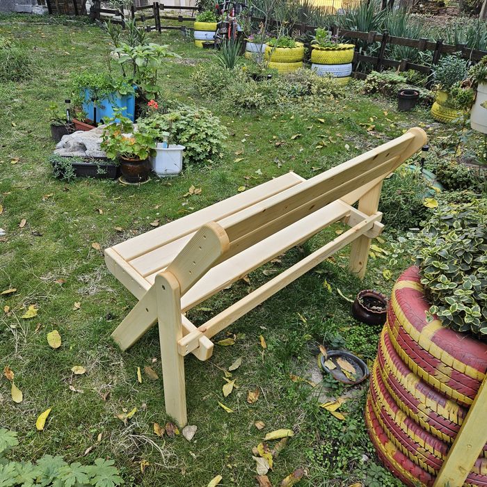 Сгъваема дървена пейка