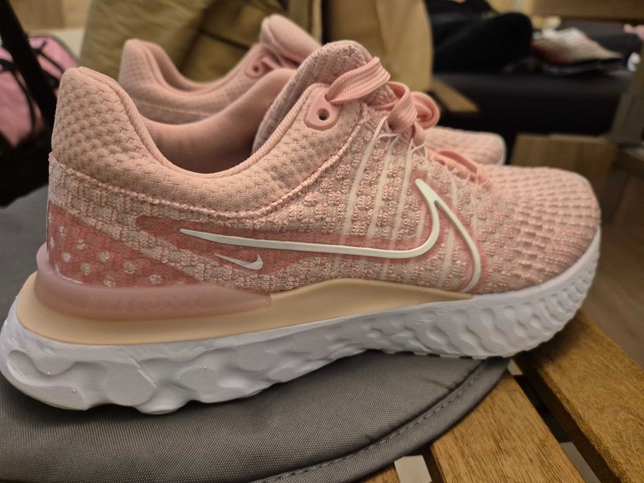 Маратонки Nike 38номер