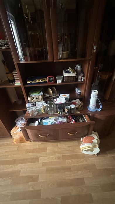 Продам Шкаф для посуды