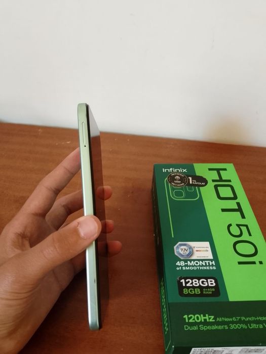 Sotiladi iphone 11 ga obmen bor