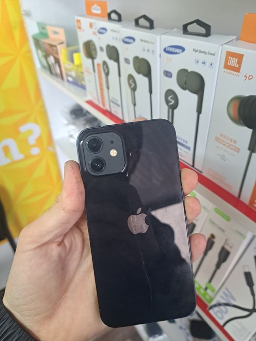 iPhone 12 64gb yomkiat 81%