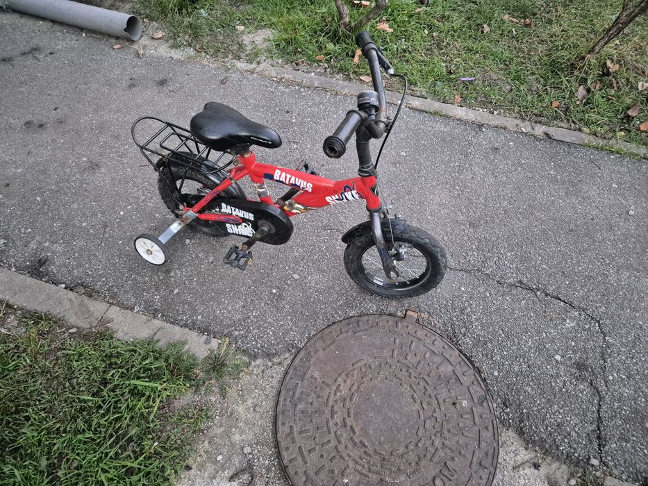 Bicicleta copii cu roti ajutătoare