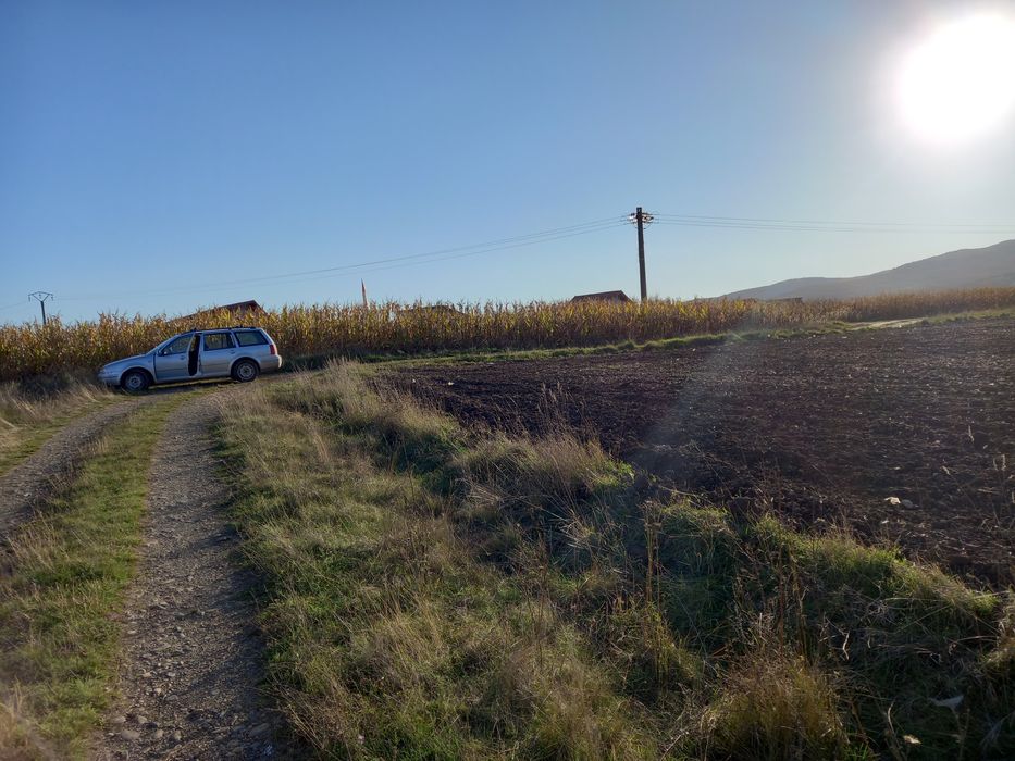 Teren intravilan cu acte la zi