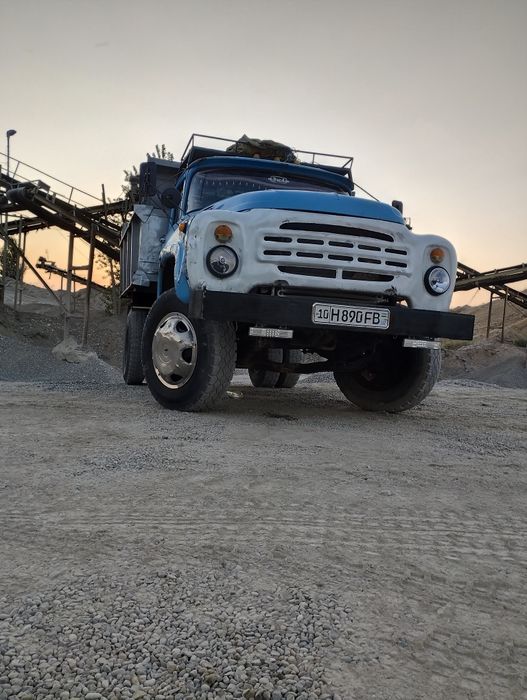 Sotiladi zil yili 1990