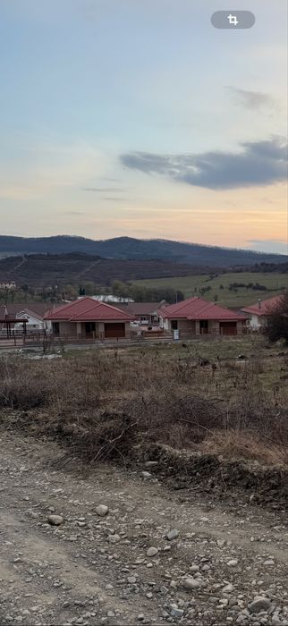 Teren intravilan drumul Sigmirului langa casele construite de Jon