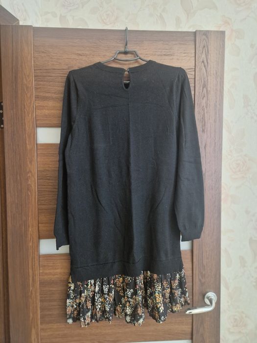 Продаю трикотажное платье