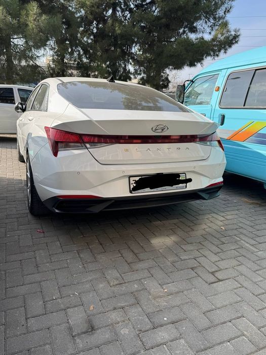 Hyundai Elantra 2023 oq