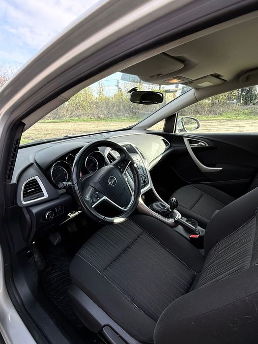 Vand Opel Astra j, 2012