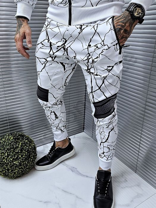 Мъжки комплект с мраморен ефект и мотиви тип Версаче-бяло
