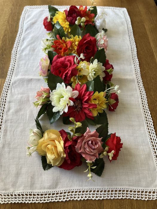 Венче с цветя за носия